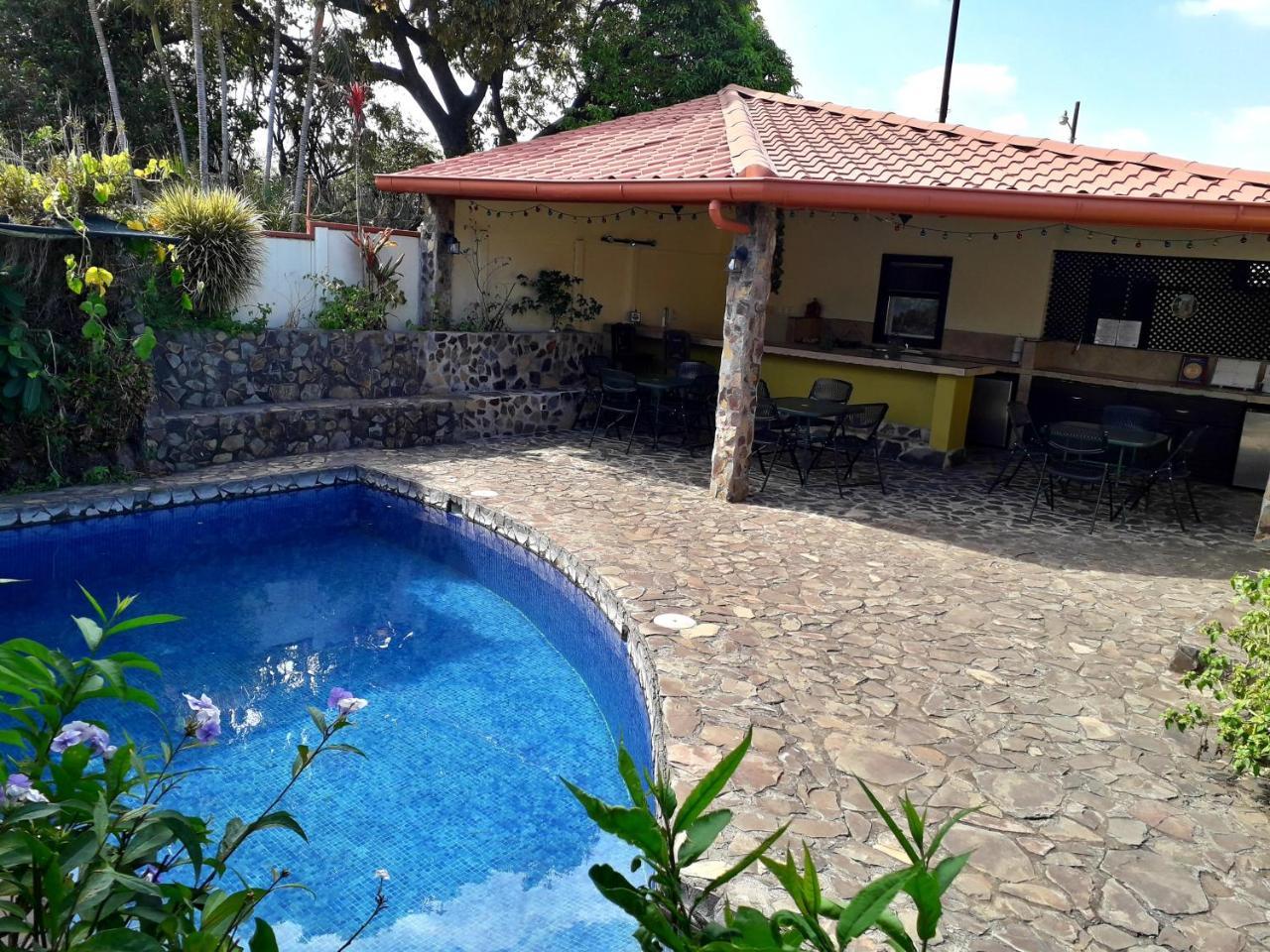 Dos Palmas Studio Apartments Río Segundo Eksteriør billede
